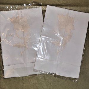 NWOT! 2 - Austrian White/Pink Cotton Embroidered Hand Towels